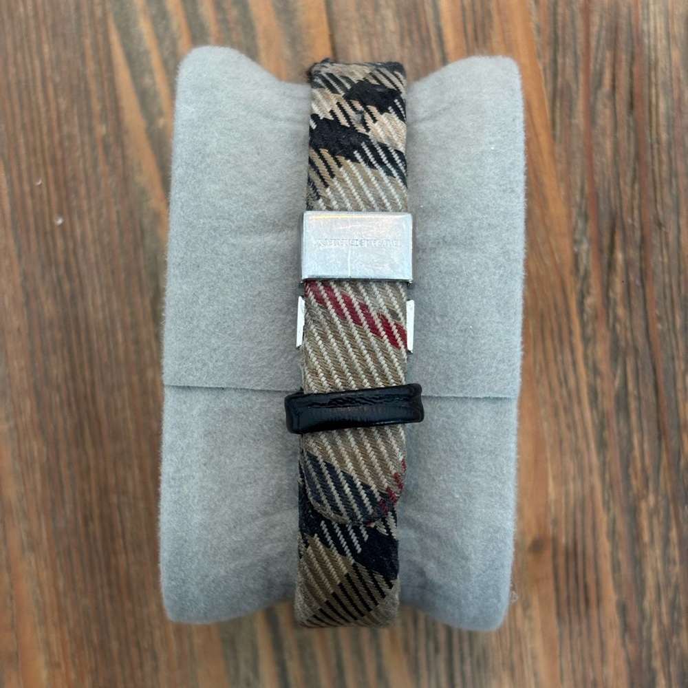 Burberry Haymarket Pioneer Watch Nova Check Strap Swiss Made - Picture 6 of 6